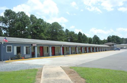 Troy Hotel | Roadway Inn Troy