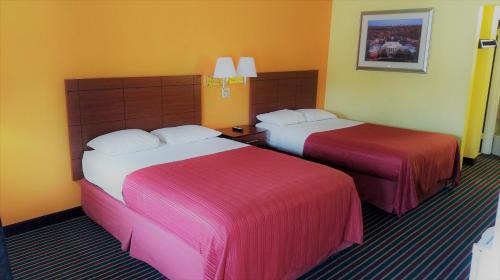Troy Hotel | Roadway Inn Troy