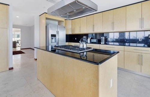 North Bay Village House | Roami at The Current | Miami| Penthouse | 6 Bed