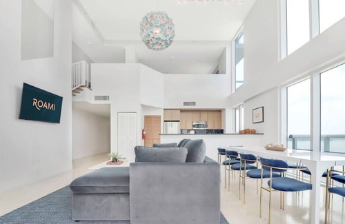 North Bay Village House | Roami at The Current | Group Friendly |6 Bed Combo