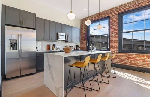 Arts/Warehouse District Apartment | Roami at The Lola | Near Bourbon St. | 3 Bedroom