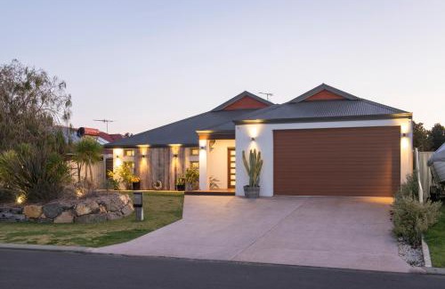 Dunsborough House | Roanoke Retreat