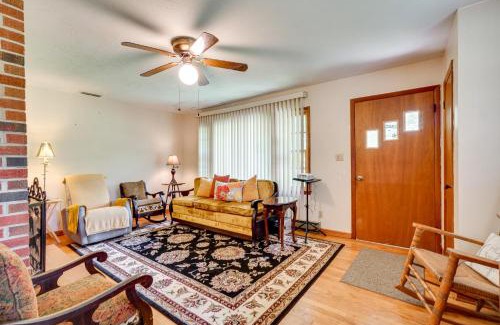 Robbinsville House | Robbinsville Retreat - Creekside Home with Deck!