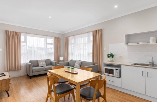 Waterhouse House | Robe Central Motel