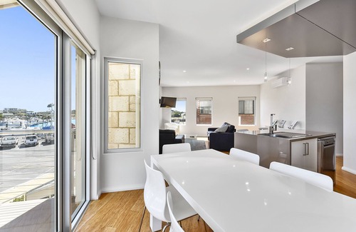 Waterhouse Hotel | Robe Marina Accommodation