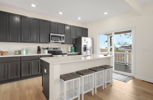 Captain's Cove House | Robert's Retreat - Brand new home w/gorgeous water views!