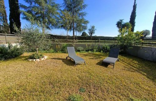 Quartiere XXVII Primavalle Apartment | Roberta and Luca cozy apartment with garden, terrace and pool