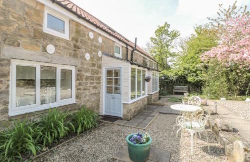 Morpeth House | Robin Cottage