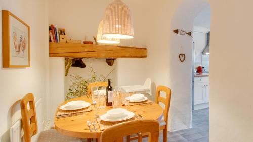 Reynoldston House | Robin Cottage
