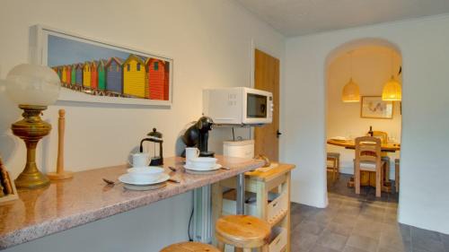 Reynoldston House | Robin Cottage