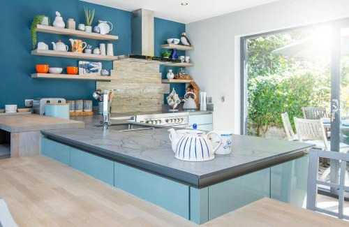 Tan-y-groes House | Robin Hill