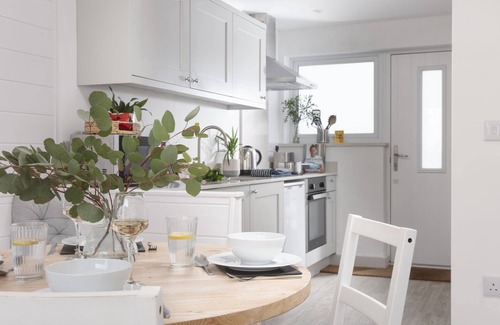 Polzeath Cottage | Robin is a delightful two-bedroom holiday property, offering a peaceful escape