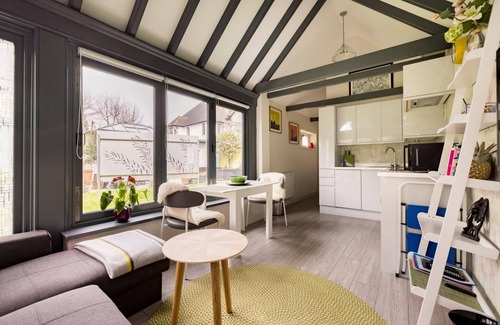 East Putney Apartment | Robin's Nest, 1 bedroom near Wimbledon