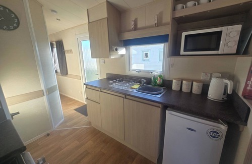 Rhyl Cabin | Robinhood 3 Bed Standard Caravan