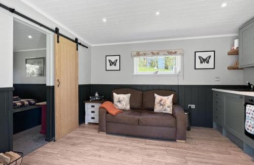 South Molton Cabin | Robins Nest Lodge