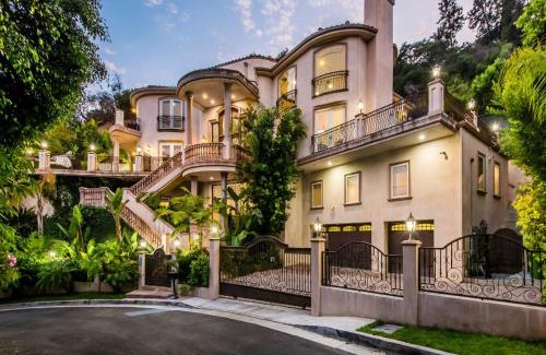 Beverly Hills Villa | Robmar Mansion