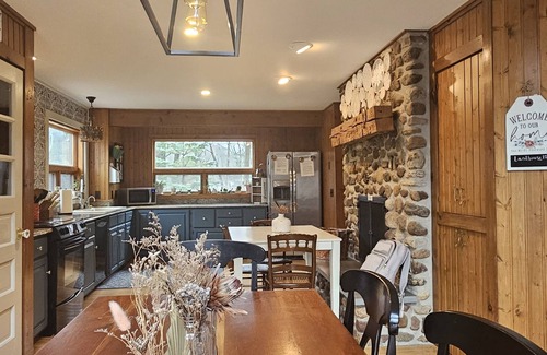 Naples House | Robust vacation home near nature and ski mountains in the Finger Lakes region!