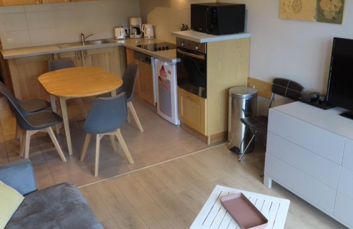 Val-Thorens Apartment | Roc de Peclet apartment 41 m², South, Foot of the slopes, Heart Station