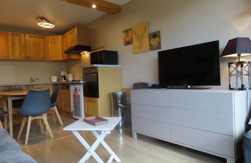 Val-Thorens Apartment | Roc de Peclet apartment 41 m², South, Foot of the slopes, Heart Station
