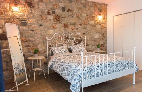 Agios Isidoros House | Roccia di Isidoro
