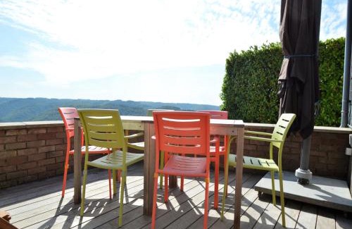 Rochehaut House | Rochehaut Hideaway with Tub, cleaning included