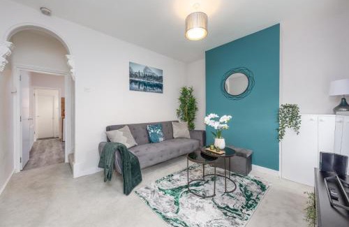 Wainscot House | Rochester Retreat - Charming 3 Bedroom House