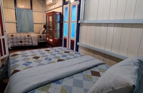 Tanjung Pandan Bed & Breakfast | Rock and Wreck Dive Resort