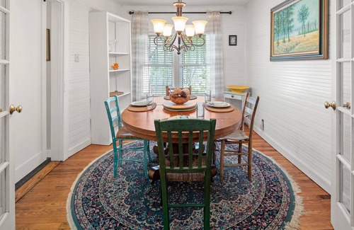 Chimney Rock House | Rock Base - Dog Friendly - Fire Pit - Internet - Walk to downtown - Mr. Lake Lure Vacation Rentals