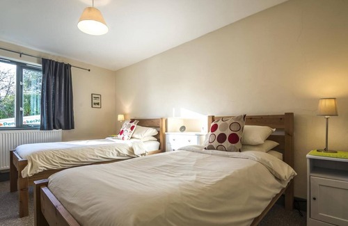 Fishguard House | Rock Cottage - 3 Bedroom Holiday Home - Fishguard