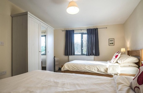 Fishguard House | Rock Cottage - 3 Bedroom Holiday Home - Fishguard