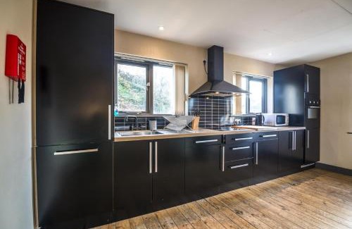 Fishguard House | Rock Cottage - 3 Bedroom Holiday Home - Fishguard