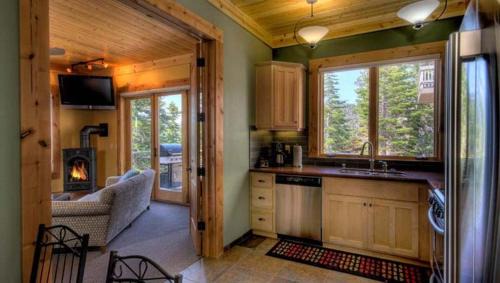 Tahoe Village Apartment | Rock Haven condo