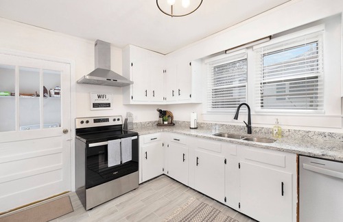 Rock Hill House | Rock Hill Family Bohemian Bungalow | Outdoor Living | Sleeps 12! | Dog friendly!