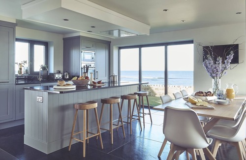 Craster Cottage | Rock Lobster - a family friendly that sleeps 8 guests in 4 bedrooms