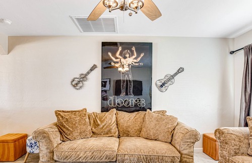 Cavalier Vista House | Rock 'n roll-themed home with great yard & patio - walk to Old Town Scottsdale