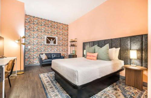 Macon Apartment | Rock 'n' Soul Retreat Otis Meets Little Richard