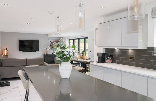 Skegby Cottage | ROCKCLIFFE GRANGE, family friendly, with a garden in Mansfield