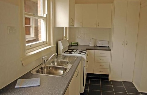 Rockdale Apartment | Rockdale Large 2 Bedroom Apartment with Balcony walk to Brighton Le Sands Beach
