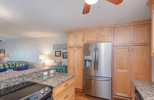 Titusville Condo | Rockets! Water! Just Breathe!