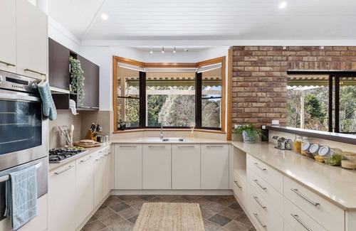 Bellawongarah House | Rockfield Farmers Cottage-Tranquil Garden Stay near Berry and Kangaroo Valley