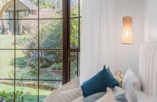 Bellawongarah House | Rockfield Farmers Cottage-Tranquil Garden Stay near Berry and Kangaroo Valley