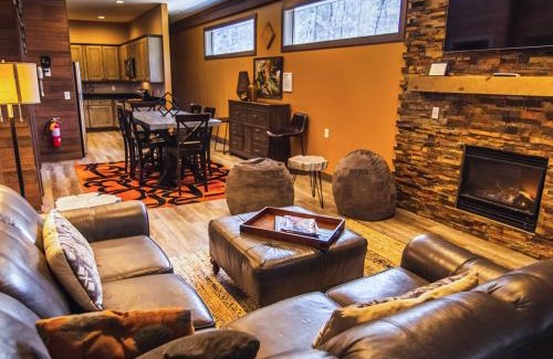 Logan House | Rockhouse - by The Chalets