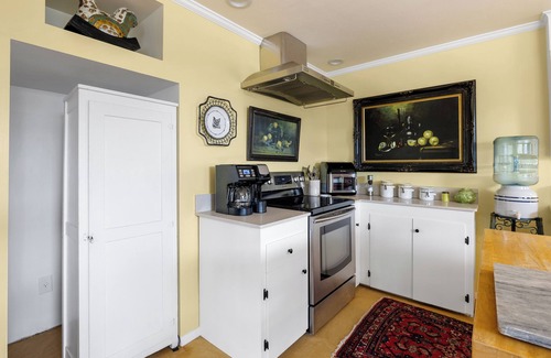 Prescott House | Rockhouse Historic Retreat Vacation Rental | 1-BR House Scenic Dells, Prescott | Timeless Décor Walking Access to Trails