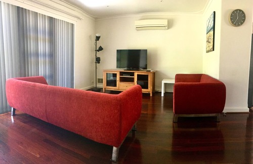 Rockingham House | Rockingham Beach House