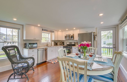 Rockland House | Rockland Home w/Deck 5 Mins to Historic Downtown!