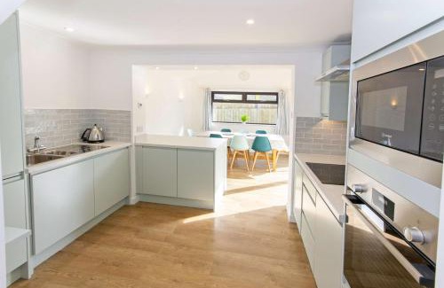 Croyde House | Rockpool - Attractive and spacious retreat near Croyde beach - Sleeps 8