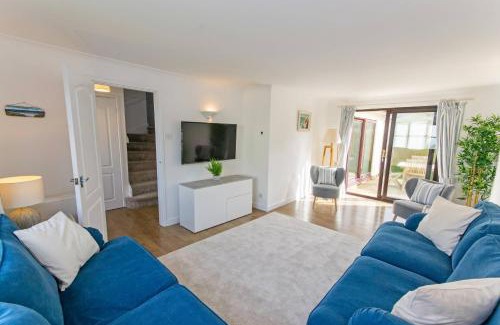 Croyde House | Rockpool - Attractive and spacious retreat near Croyde beach - Sleeps 8