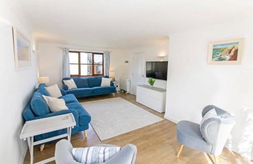 Croyde House | Rockpool - Attractive and spacious retreat near Croyde beach - Sleeps 8