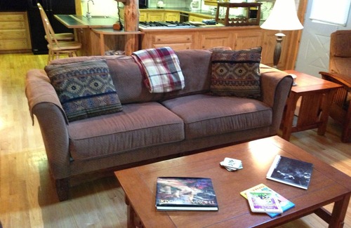 Rockport House | Rockport Log Cabin-A Peaceful Getaway in the Heart of Midcoast Maine