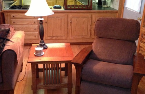 Rockport House | Rockport Log Cabin-A Peaceful Getaway in the Heart of Midcoast Maine